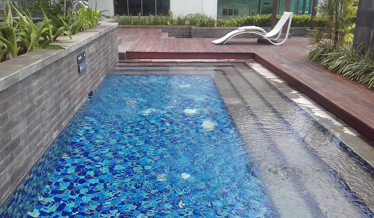 Jasa Pembuatan Kolam Renang Mewah Tegal Brebes